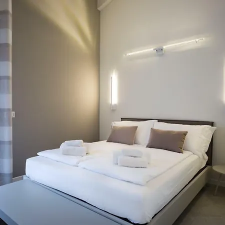 Borgocinquanta * イーゾラ・デッラ・スカーラ